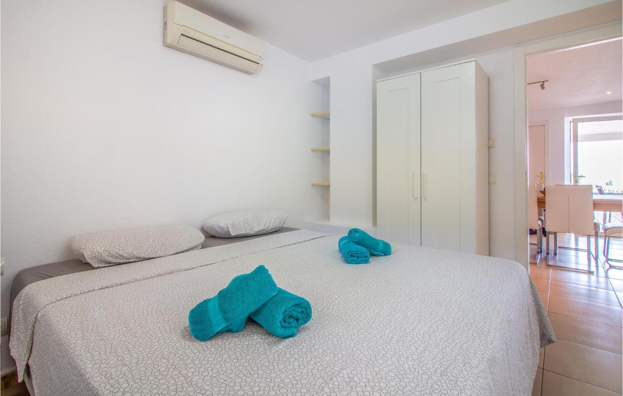 Beautiful Home In Gran Alacant With Kitchen Santa Pola Bagian luar foto