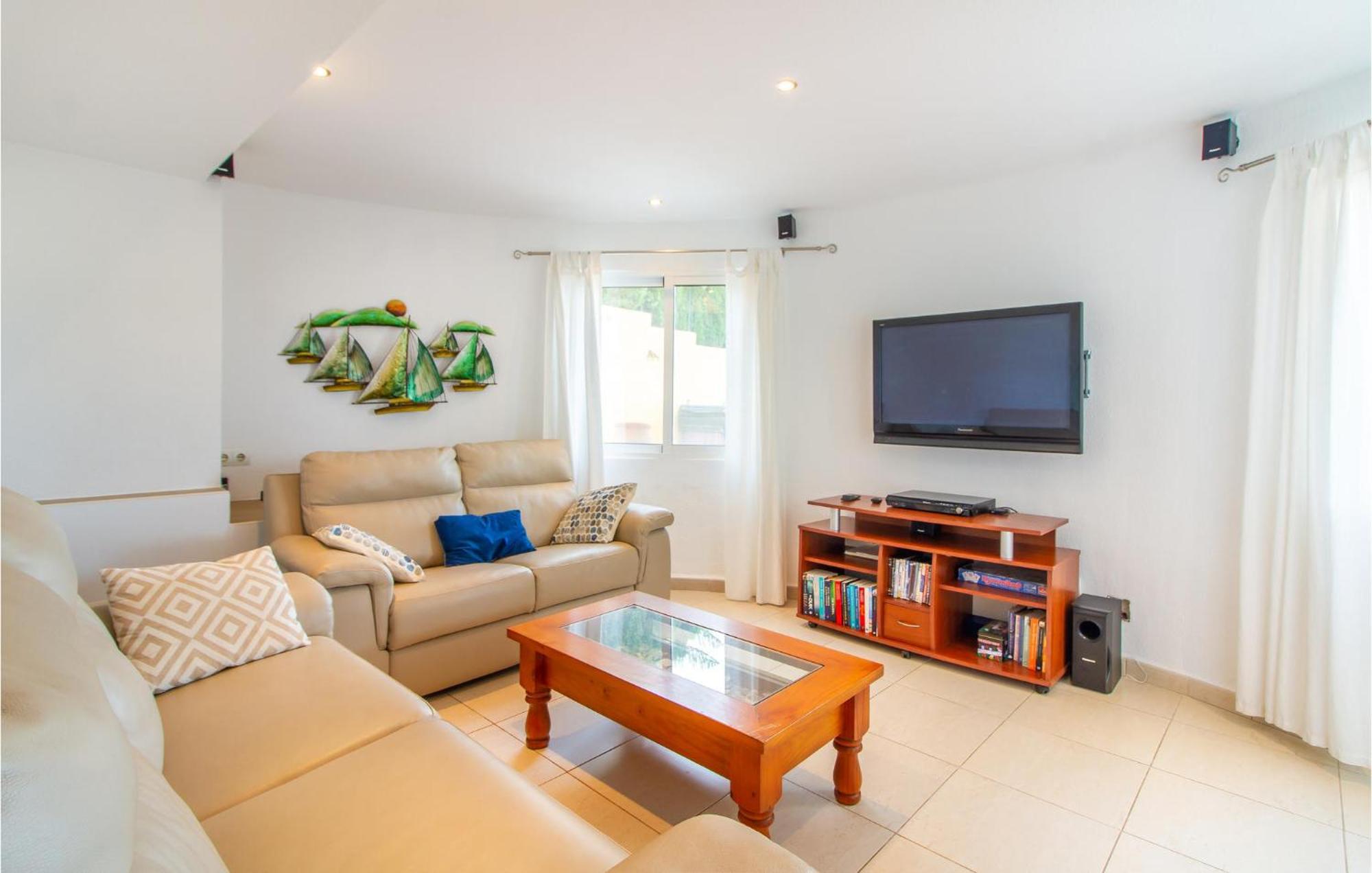 Beautiful Home In Gran Alacant With Kitchen Santa Pola Bagian luar foto